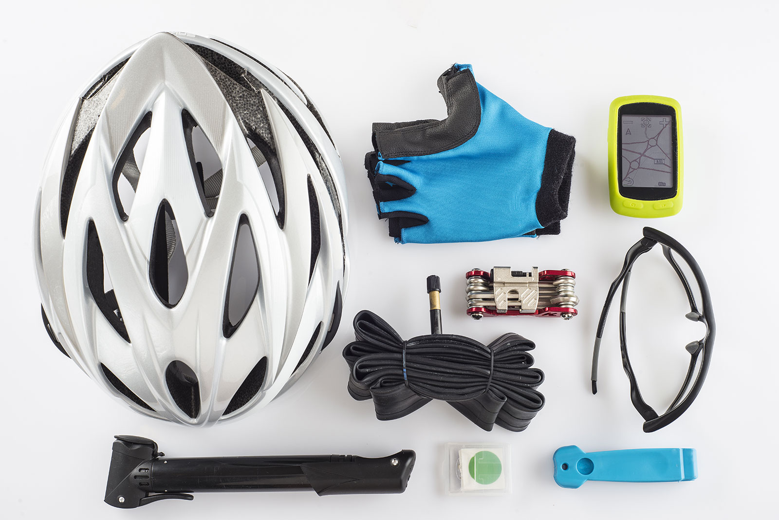 ¿Qué accesorios son esenciales para mejorar la experiencia de ciclismo en bicicletas?