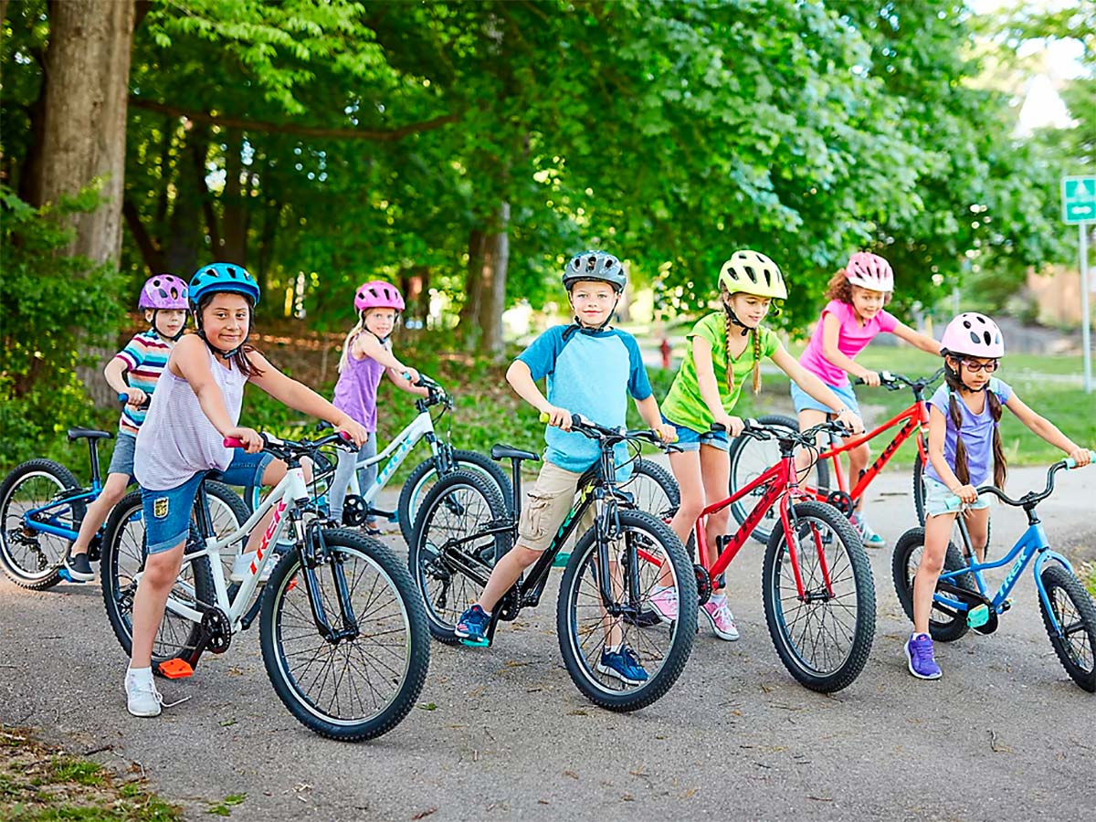 ¿Qué tamaño de bicicleta debo elegir para un niño de aproximadamente 8 años?