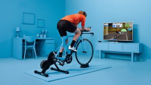 ¿Necesito tener conocimientos técnicos para instalar un adaptador virtual en mi bicicleta de spinning?