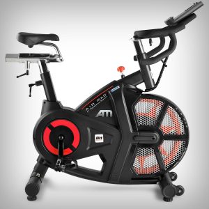 ¿Es posible ajustar el sillín y el manillar de la bicicleta de spinning BH Fitness I.Airmag H9122i?